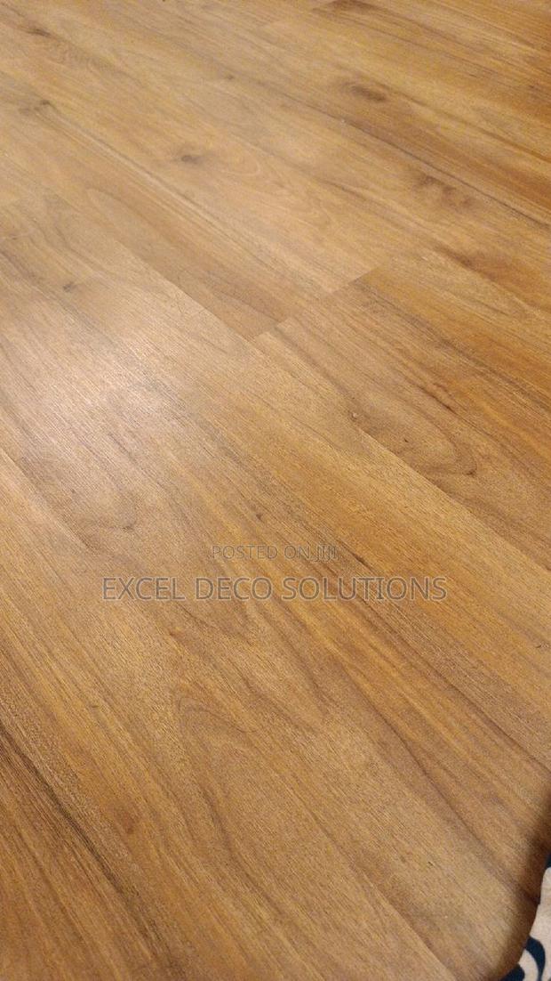 Vinyl Wooden Carpet for Living Room, Bedroom and Office Flooring