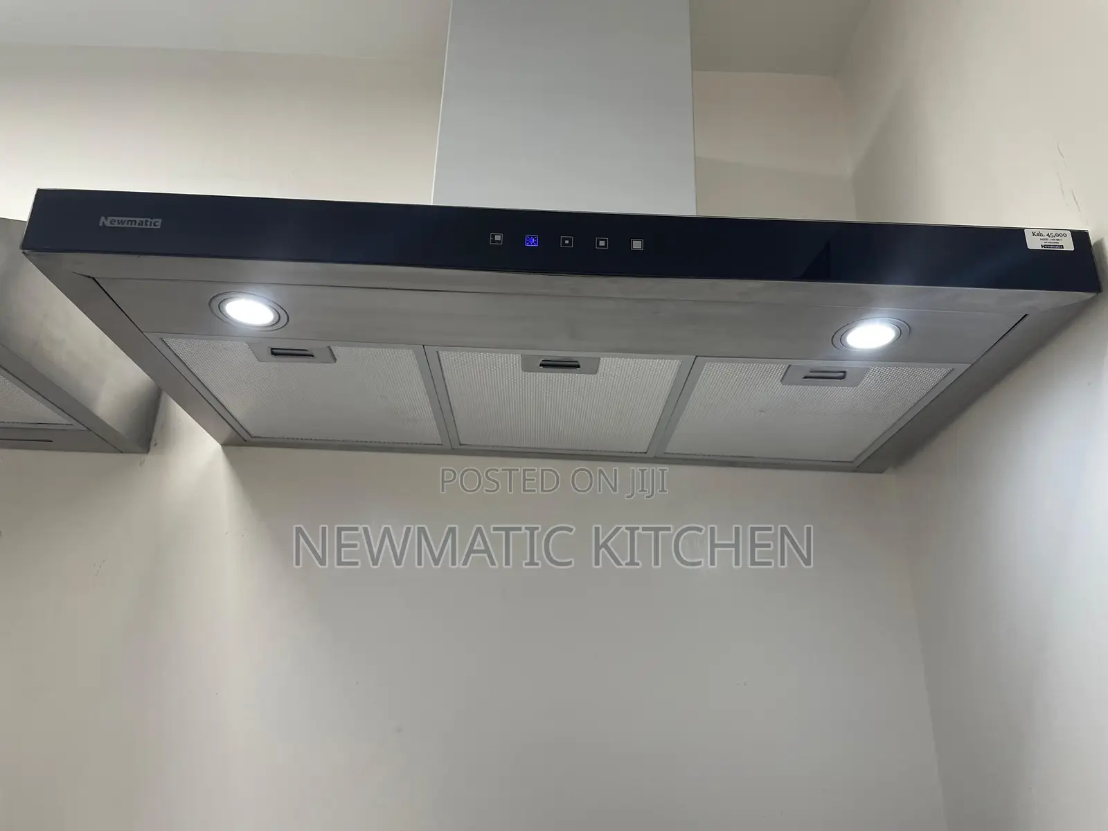 Newmatic 90cm Wall-Mount Kitchen Chimney Hood