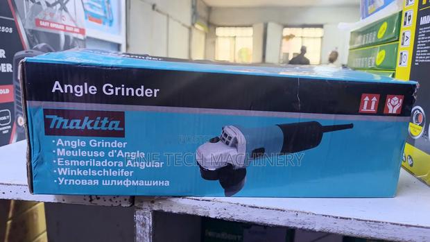 Makita Angle Grinder - thumbnail 2