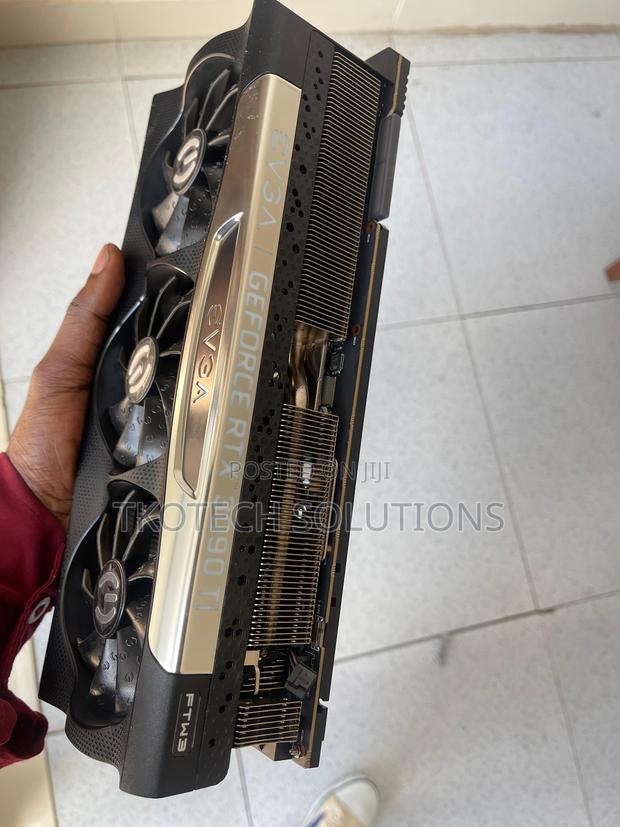 Nvidia Geforce RTX Gpu - thumbnail 2