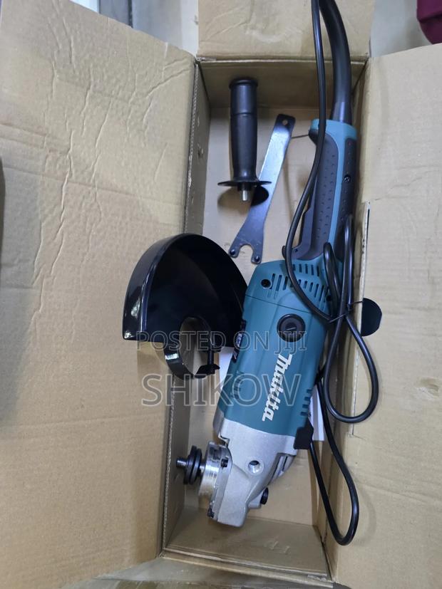 Makita 9 Inches Angle Grinder
