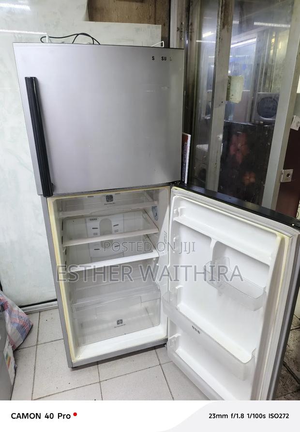 Samsung Black Handle Fridge 400 Litres - thumbnail 2