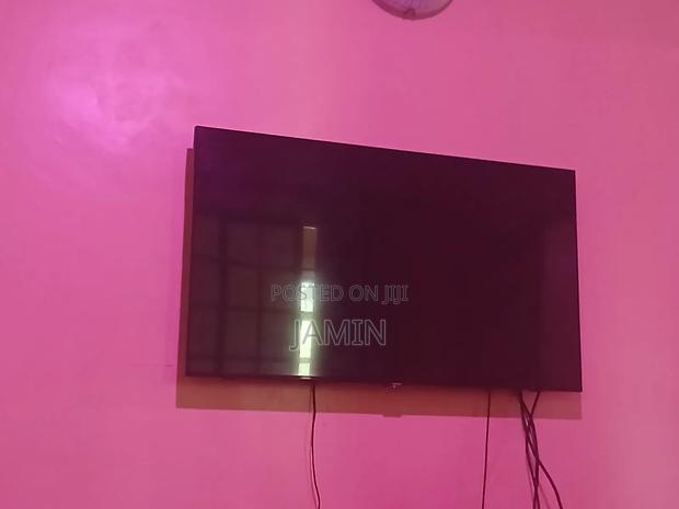 Samsung Smart Tv Uhd 8 Series - thumbnail 2