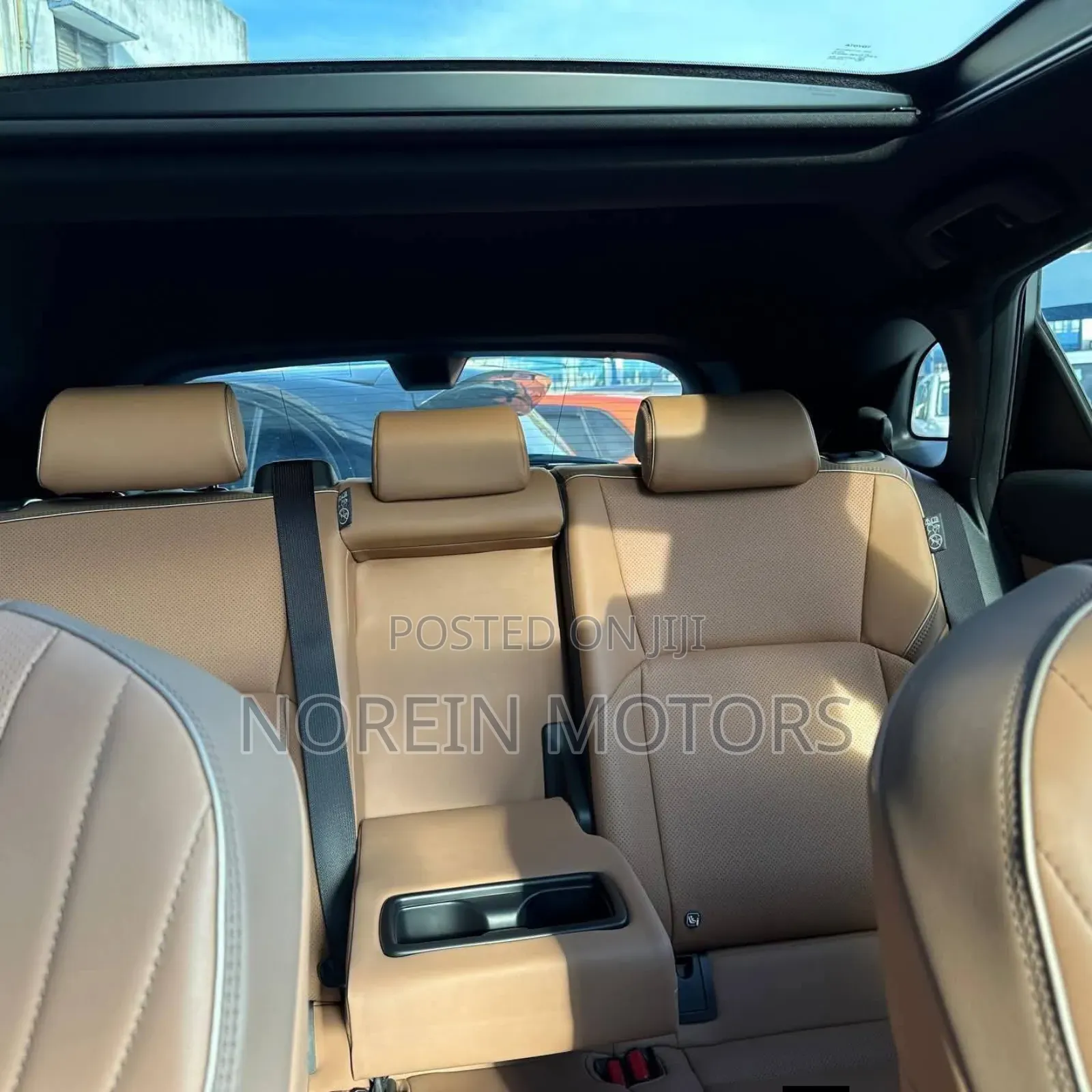 Toyota Crown 2024 White