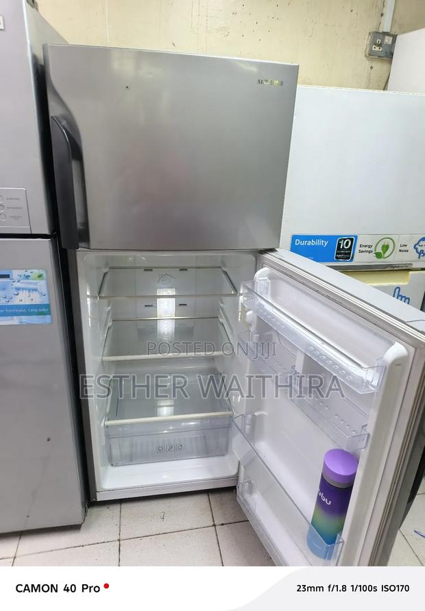 Modern Samsung Fridge 350 Litres - thumbnail 4