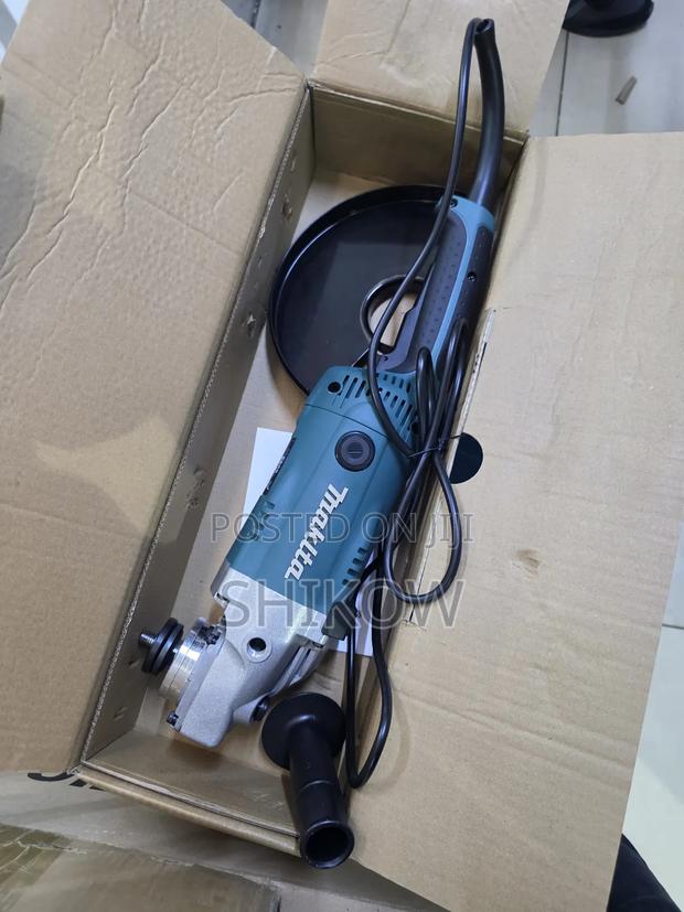2100w Makita Angle Grinder
