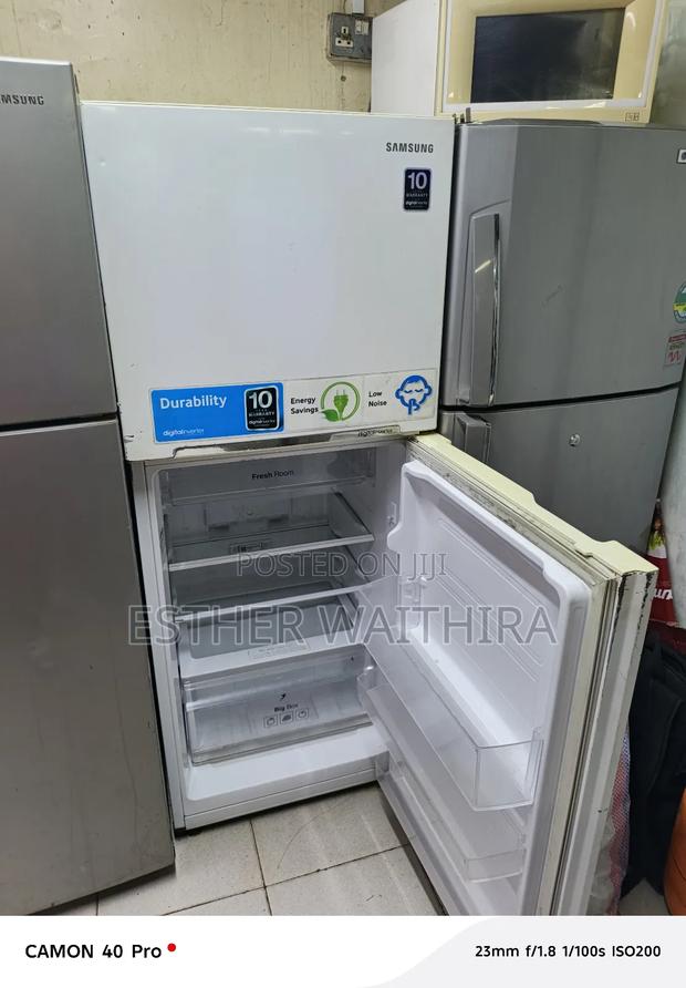 White Fridge Digital Inveter 300 Litres - thumbnail 3
