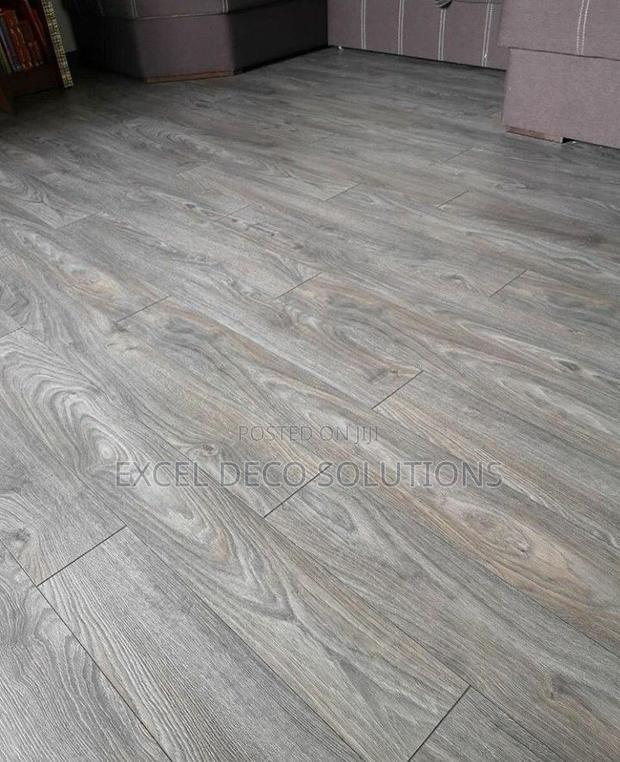 Mkeka Wa Mbao Vinyl Carpet for Modern and Elegant Floor Finishing
