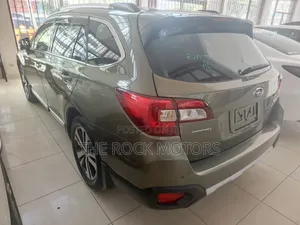 Subaru Outback 2018 Green