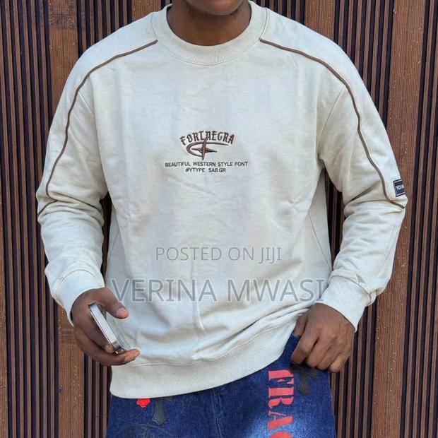 Sweatshirt - thumbnail 2