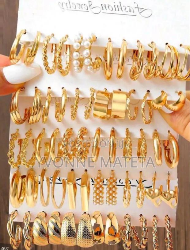 Xupin Gold Earrings