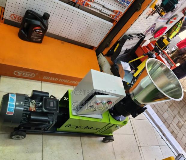 Advanced Pellet Machine With Control Box - main view