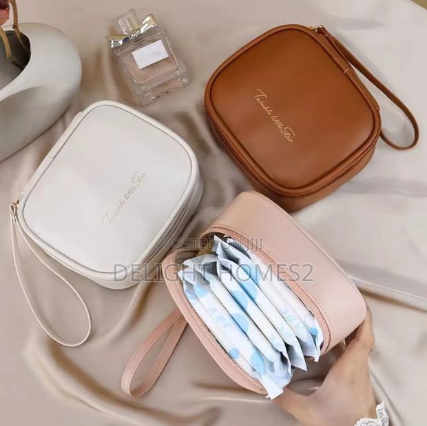 Waterproof Mini Pads Pouch_car