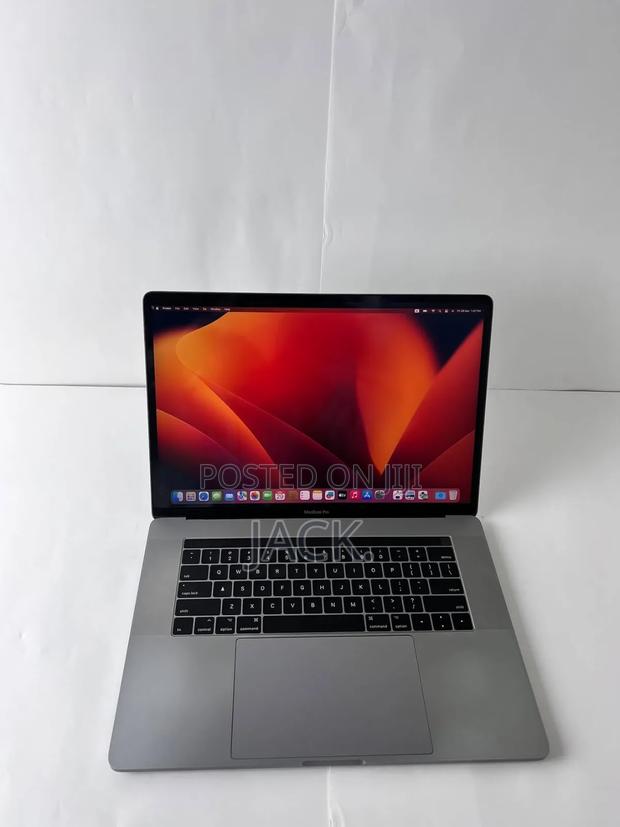 Laptop Apple MacBook 2019 32GB Intel Core i9 SSD 2T