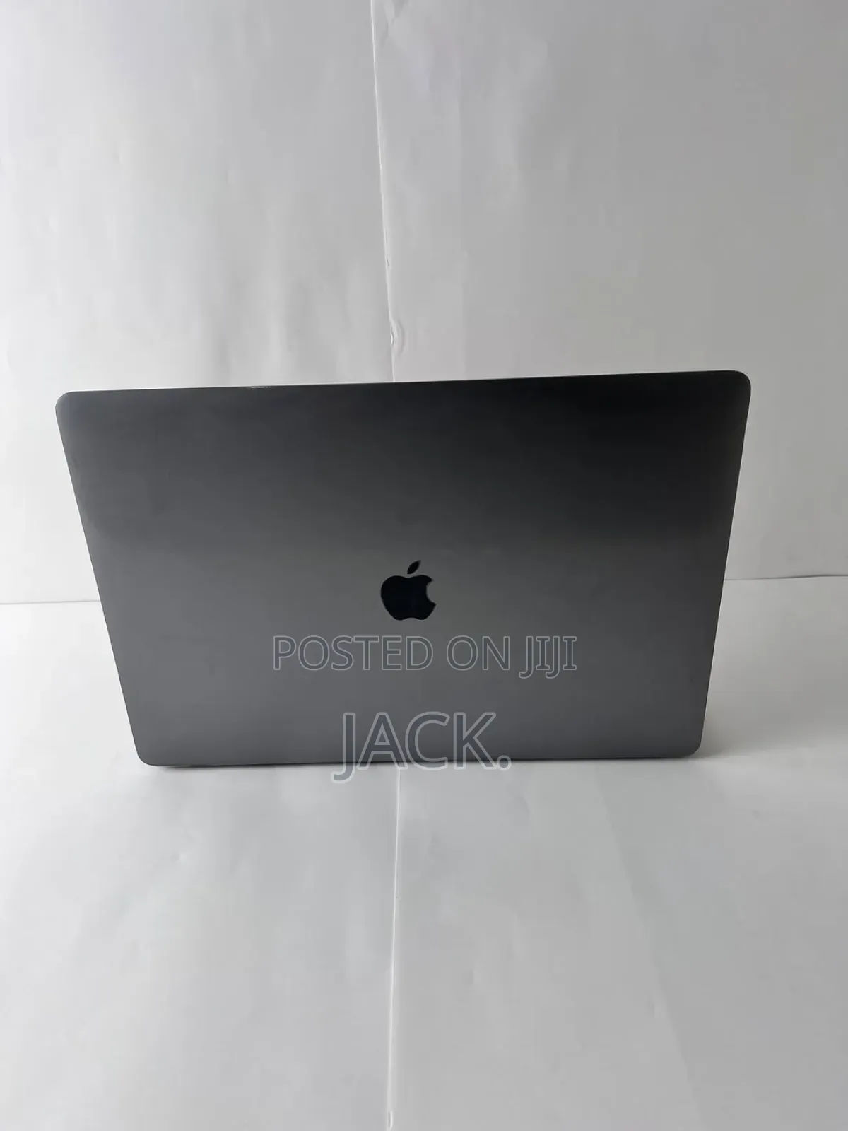 Laptop Apple MacBook 2019 32GB Intel Core i9 SSD 2T