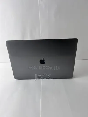 Laptop Apple MacBook 2019 32GB Intel Core i9 SSD 2T
