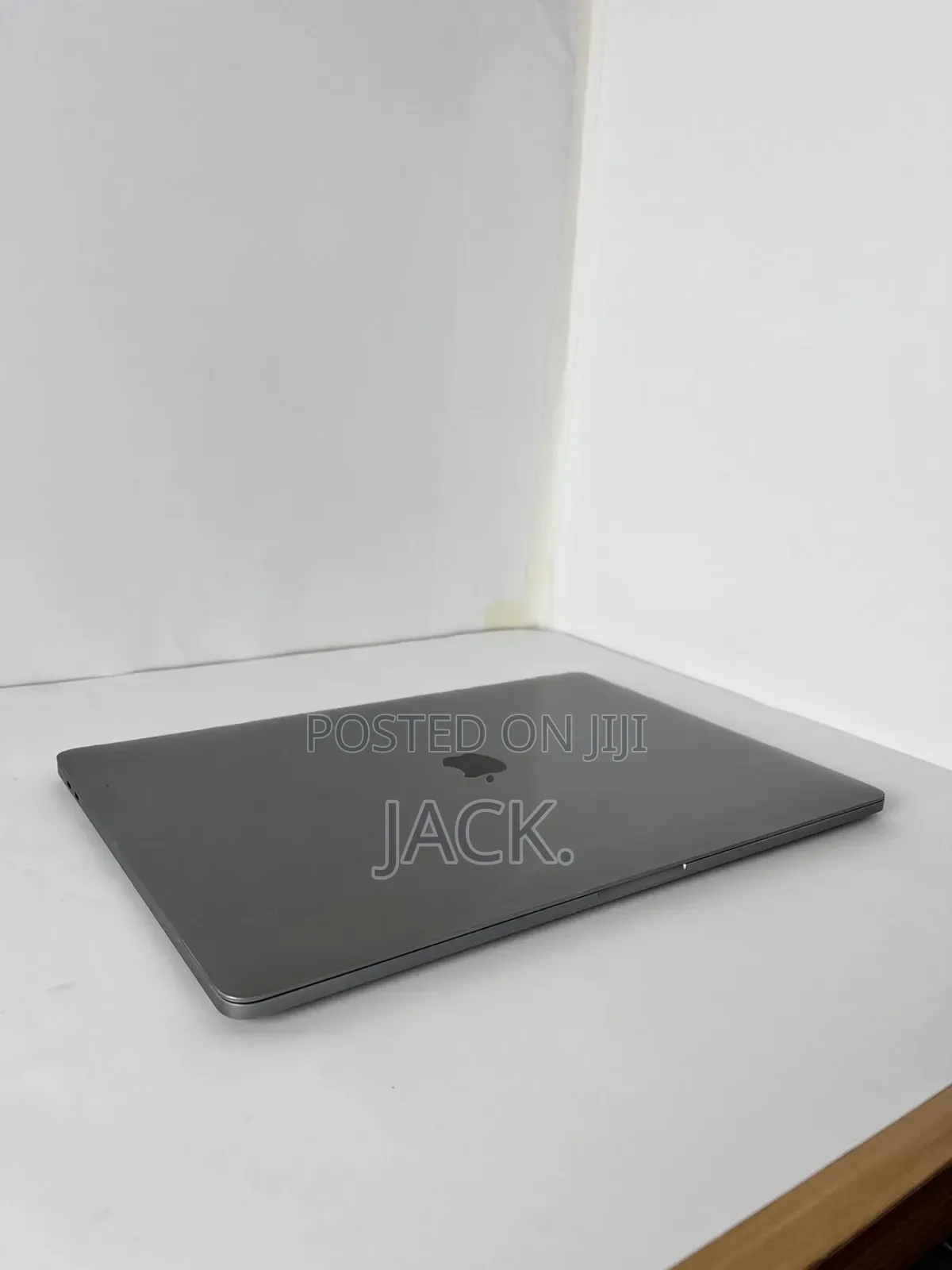 Laptop Apple MacBook 2019 32GB Intel Core i9 SSD 2T
