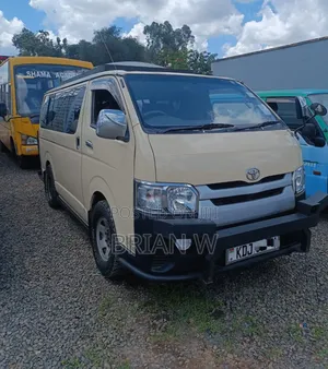 Toyota HiAce 2015 Beige