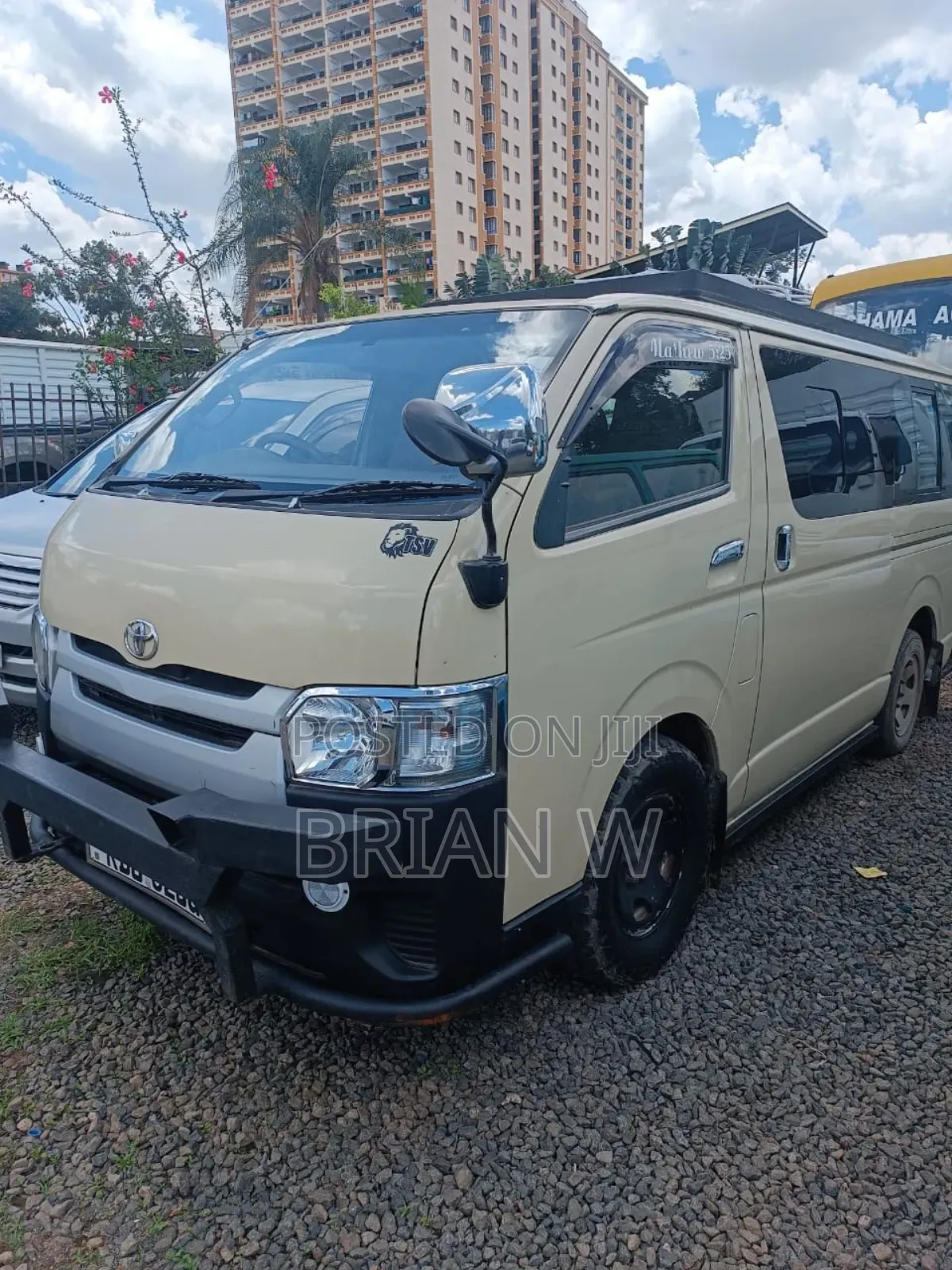 Toyota HiAce 2015 Beige