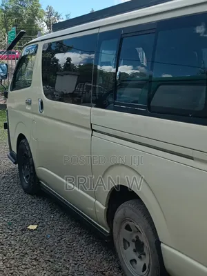 Toyota HiAce 2015 Beige