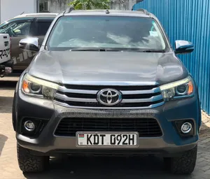 Toyota Hilux Revo Double Cab Deisel 2.8 AWD 2017 Gray