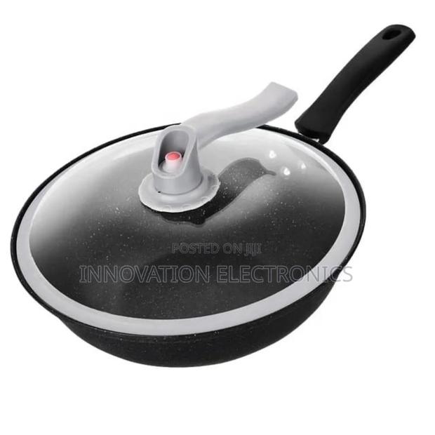 Non Stick 32cm Wok Pan With a Glass Lid