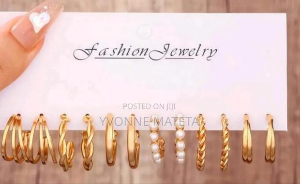 Xupin Gold Earrings - thumbnail 2