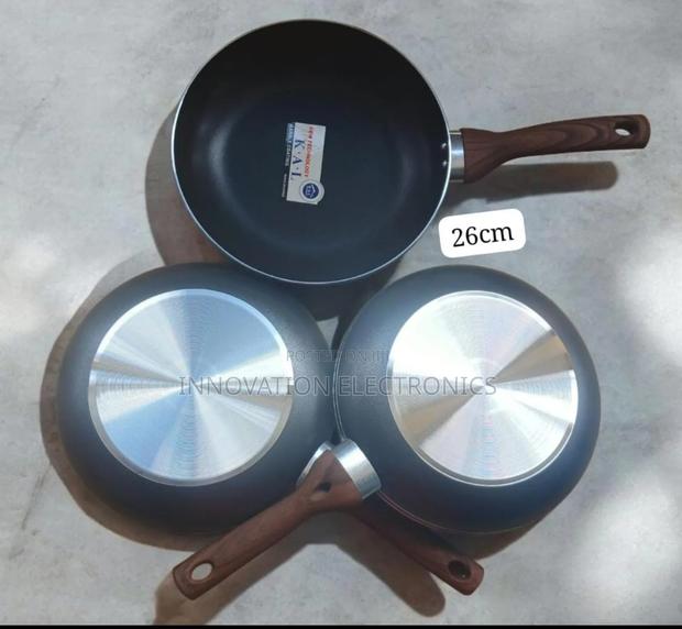Black Concave Frying Pan 24cm