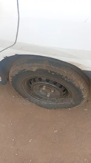 Nissan Advan 2011 White