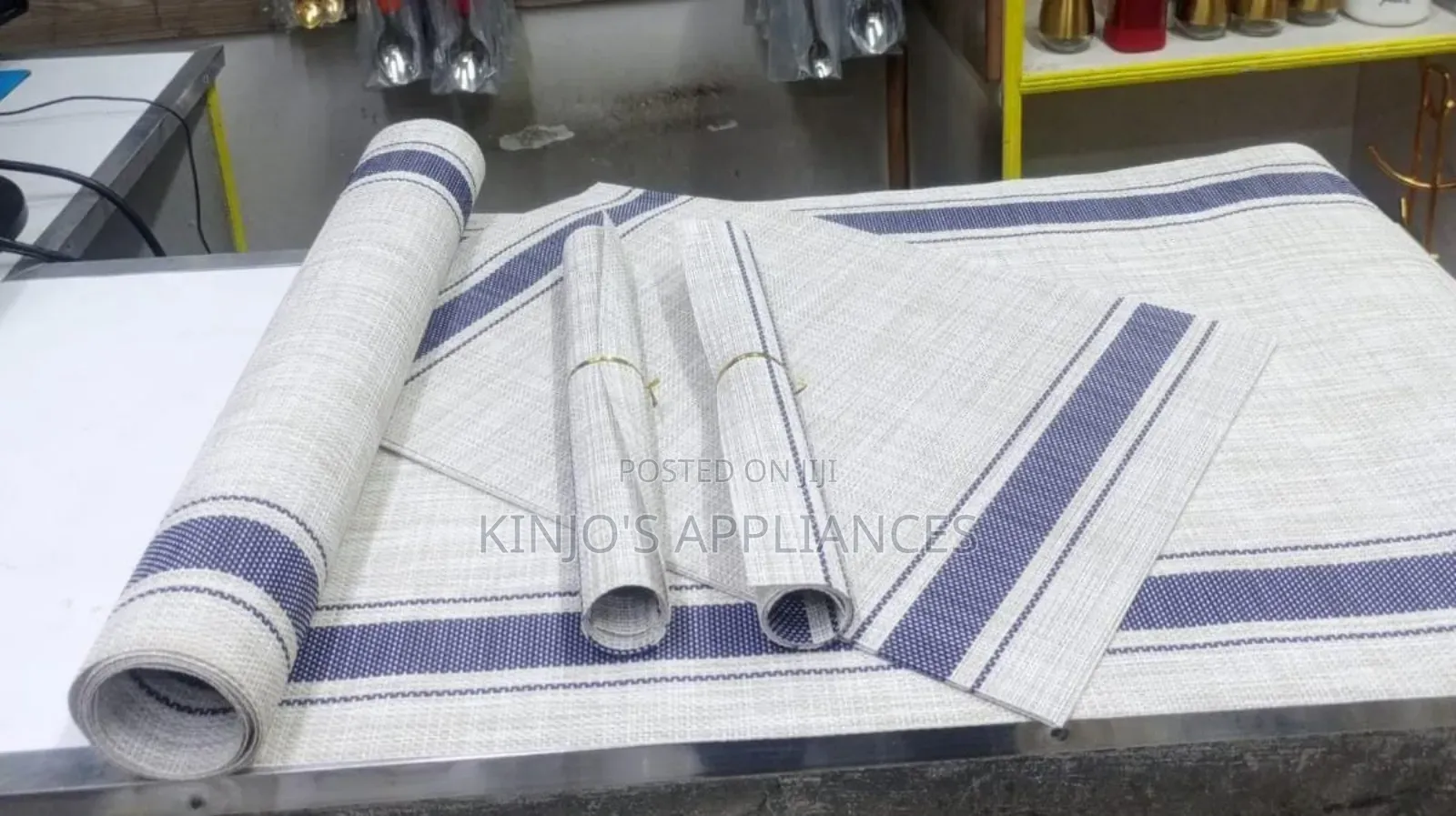 6 PCS Table Mats and Runner