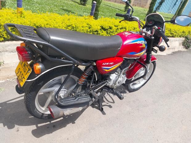 Bajaj Boxer 125 2025 Red - thumbnail 3