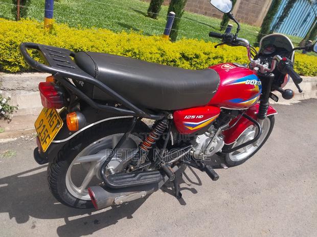 Bajaj Boxer 125 2025 Red - thumbnail 4
