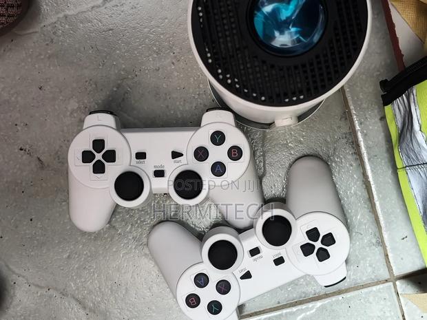 Flexible Connectivity Smart Android Gaming Projector - thumbnail 2