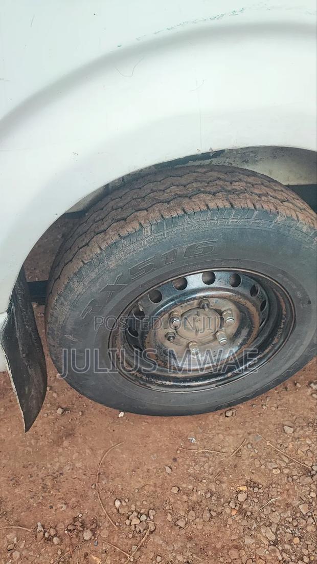 Toyota HiAce 2009 White - thumbnail 7