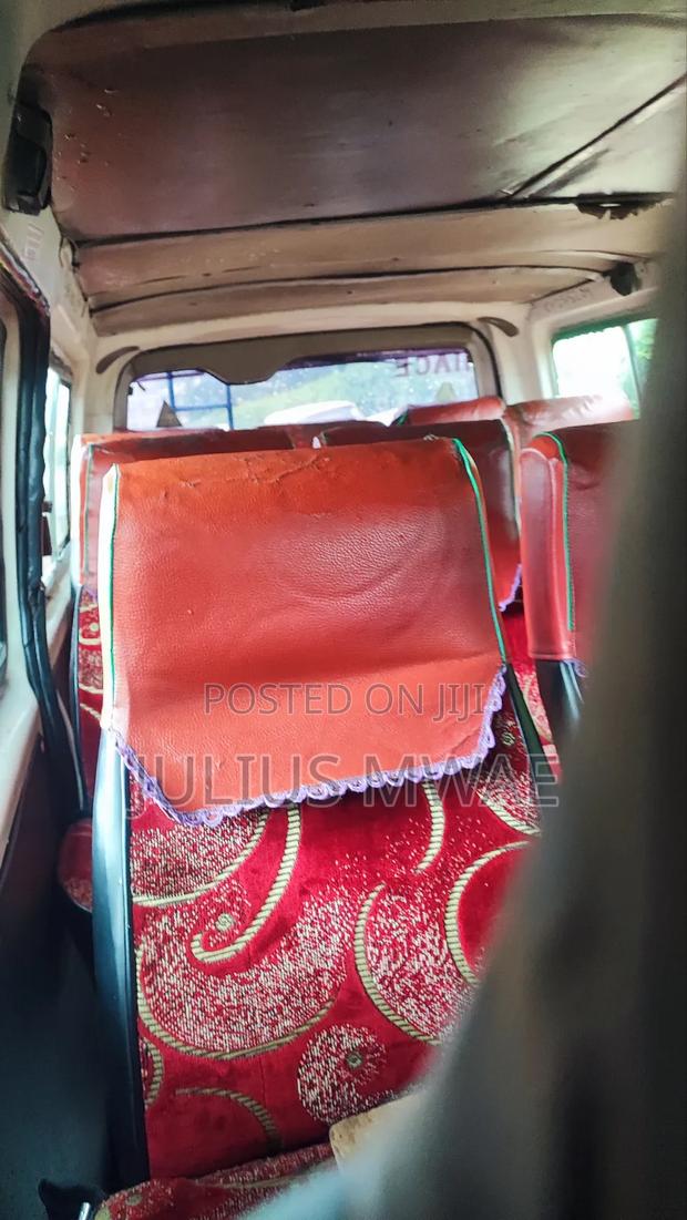 Toyota HiAce 2009 White - thumbnail 10