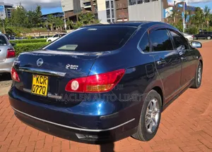 Nissan Bluebird 2011 Blue