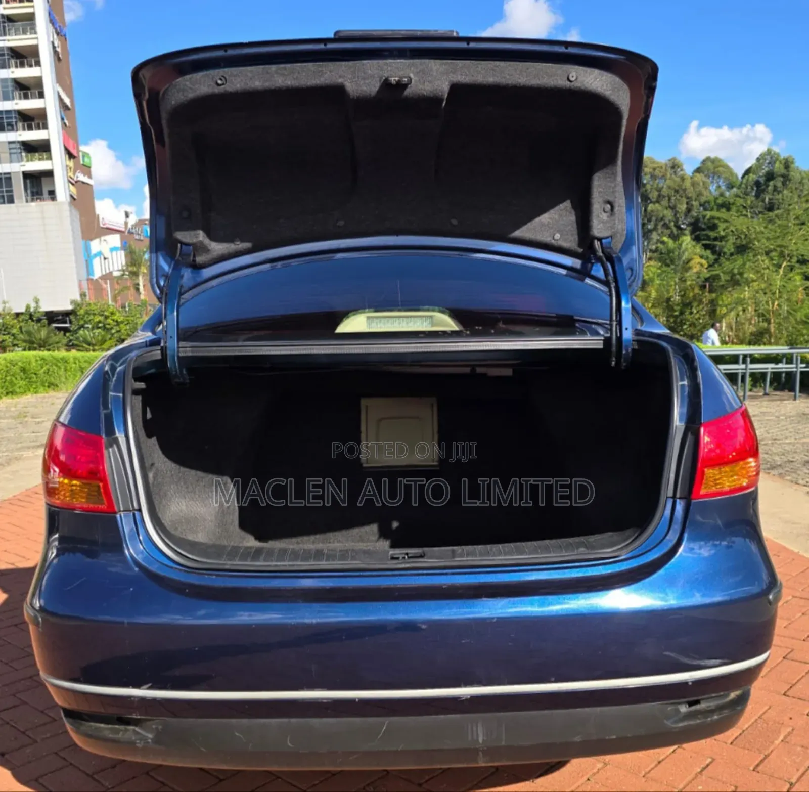 Nissan Bluebird 2011 Blue