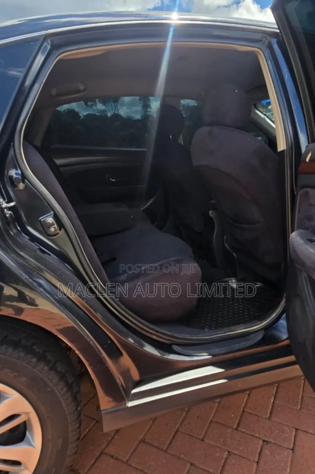 Nissan Bluebird 2010 Black