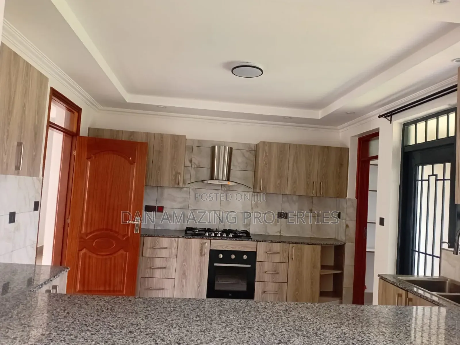 4bdrm Maisonette in Bypass Plus Dsq, Kamakis for rent