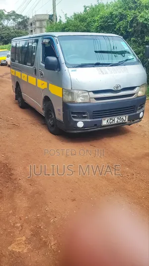Toyota HiAce 2009 Silver