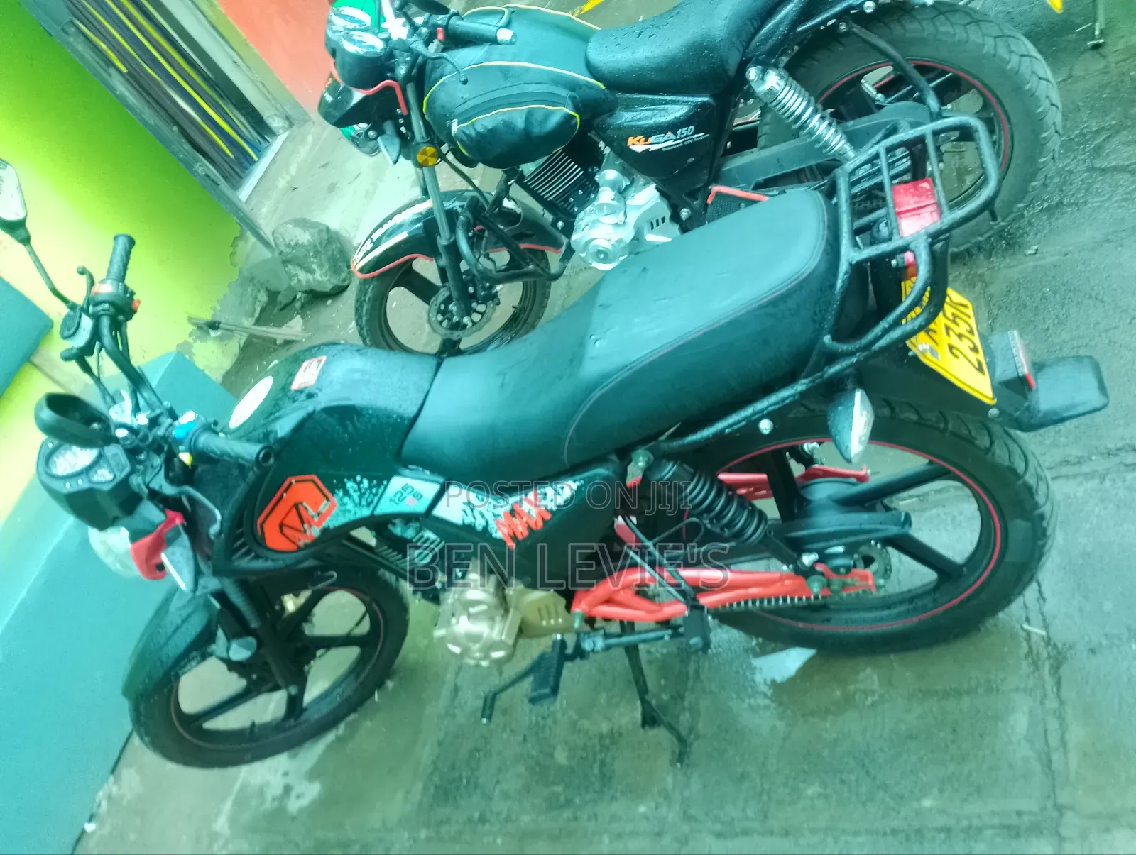 Max-S 2025 Black