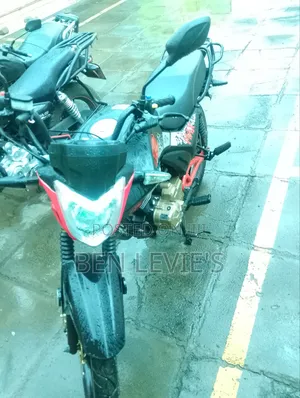 Max-S 2025 Black