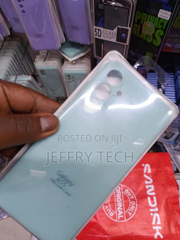 Captor Liquid Silicone Samsung Galaxy A55 Case With Cloth Lining - thumbnail 2