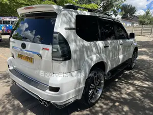 Toyota Land Cruiser Prado 2005 White