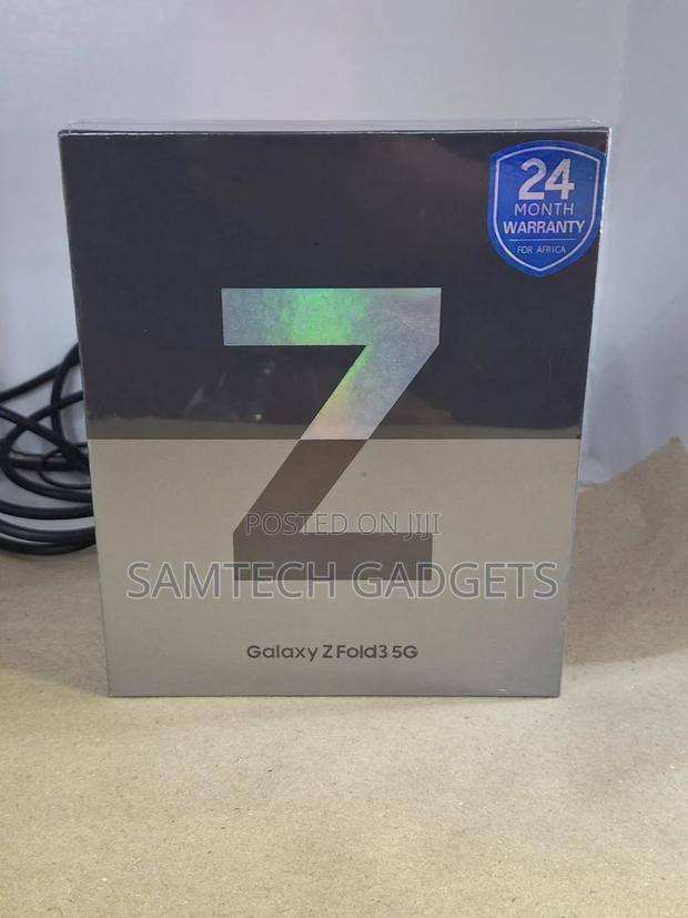 New Samsung Galaxy Z Fold3 5G 256 GB Black - thumbnail 2
