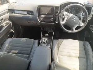 Mitsubishi Outlander 2.0 PHEV AWD 2019 White