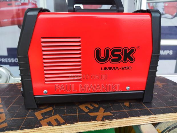 Umma 250a Inverter Wielding Machine - main view