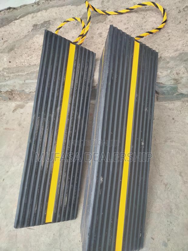 Reflective Wheel Chocks(Aeroplane Chocks) - thumbnail 2
