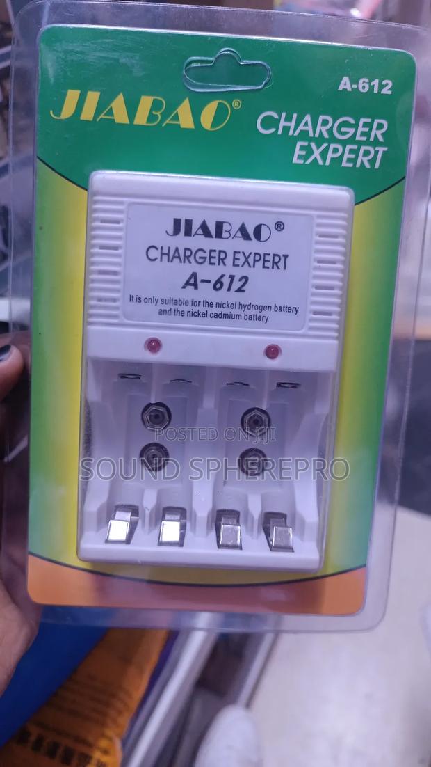 Jibao a-612 Aaa/Aa/9v Charger