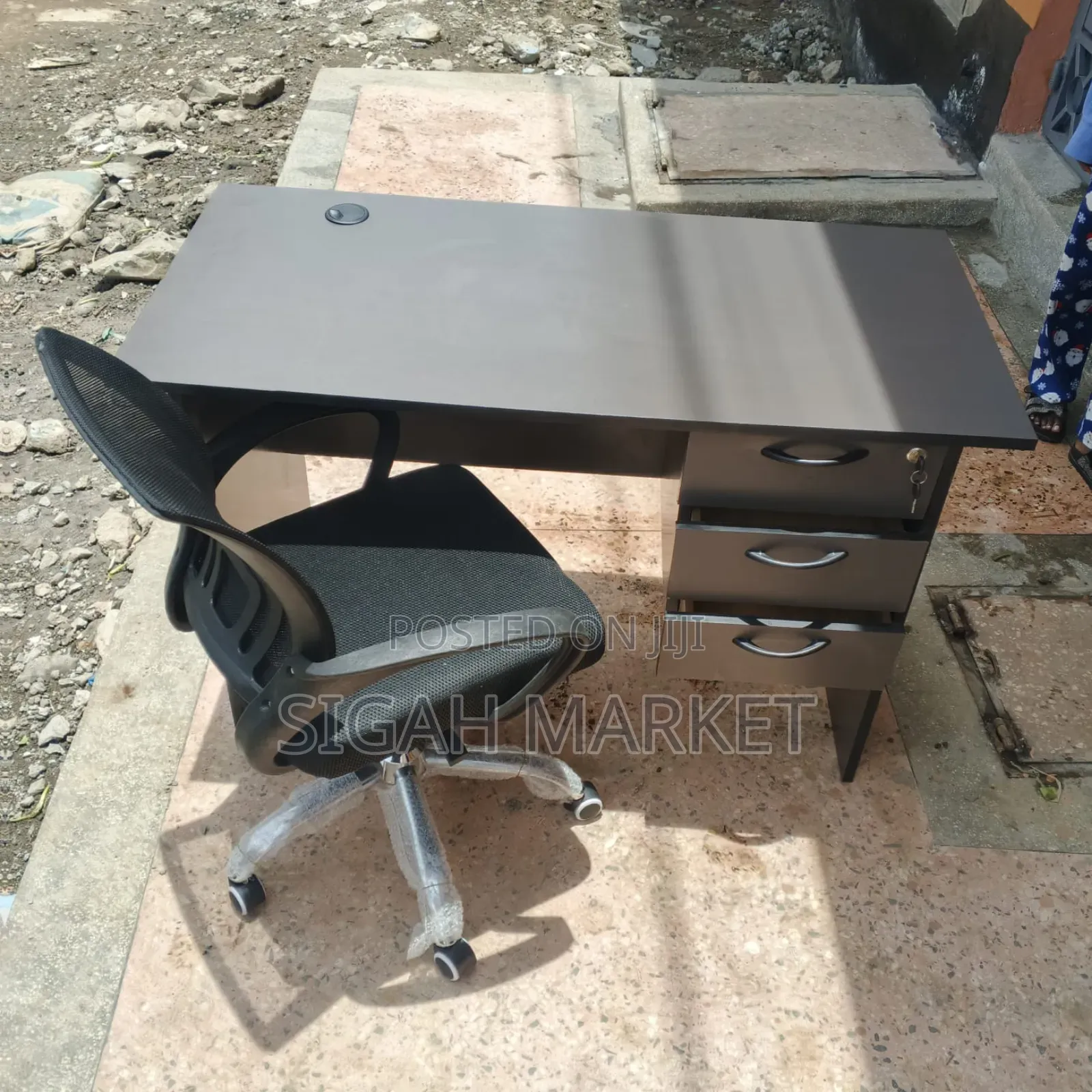 Office Desk and Adjustable Mesh Chair Available